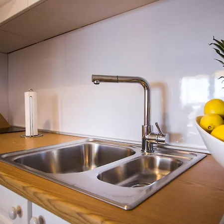 Zlatna Bura * Makarska