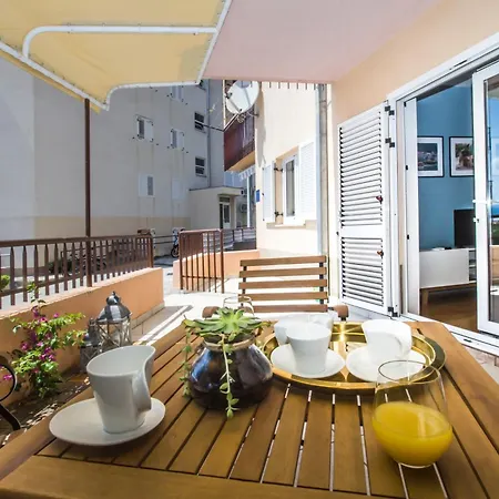 Appartamento Zlatna Bura Makarska